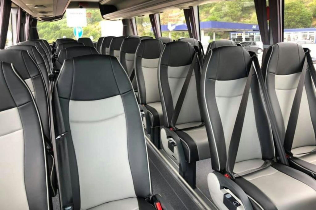 Ponta Delgada: Traslado en autobús desde/hasta el aeropuerto y el centro de la ciudad