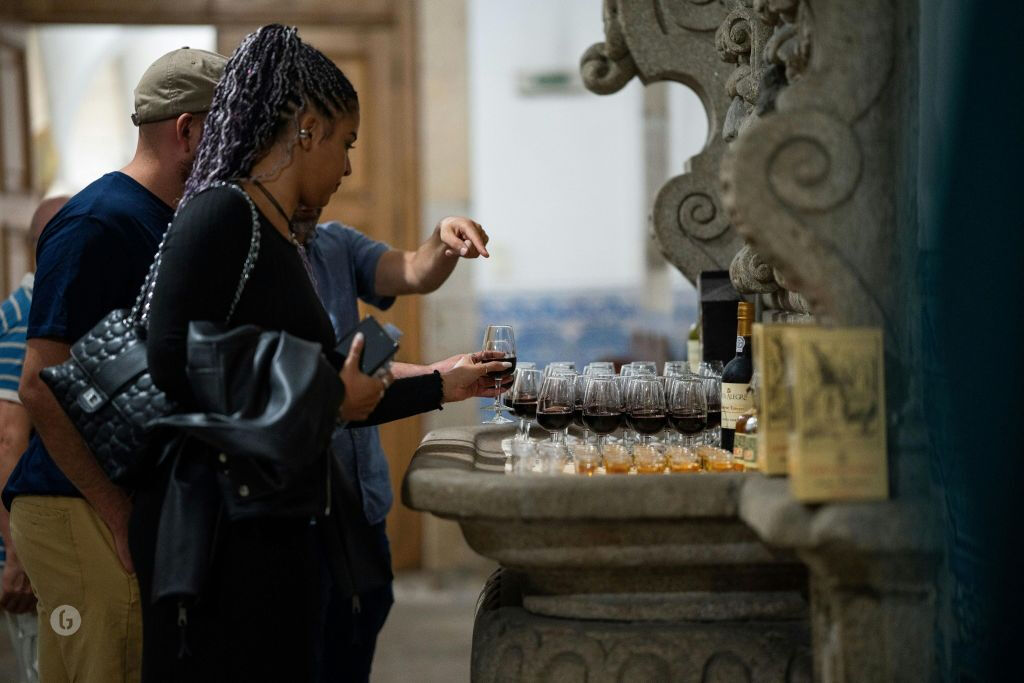 Mosteiro de São Bento da Vitória : Visite guidée + Fado