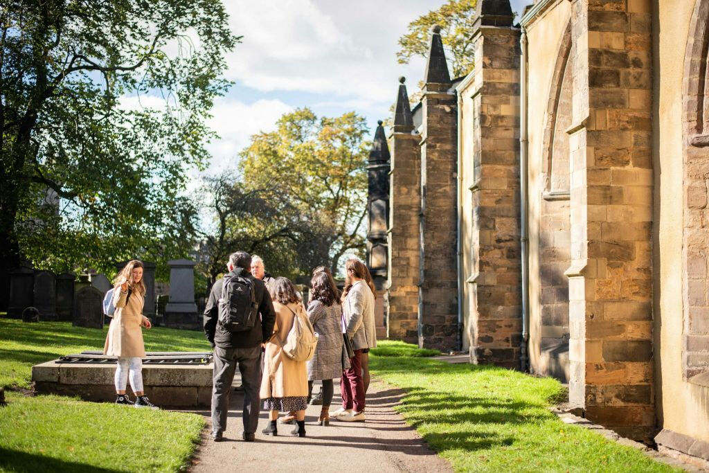 Edinburgh: Harry Potter Sights Tour + Edinburgh Dungeon Entry