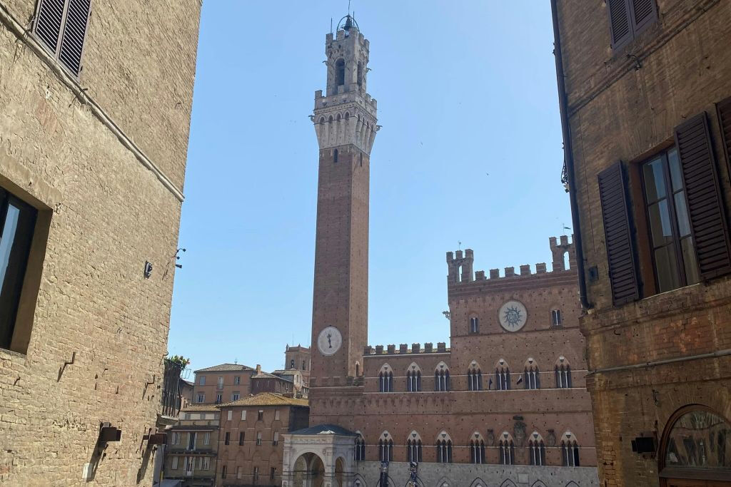 Desde Florencia: Excursión de un Día a San Gimignano y Siena con Tiempo Libre