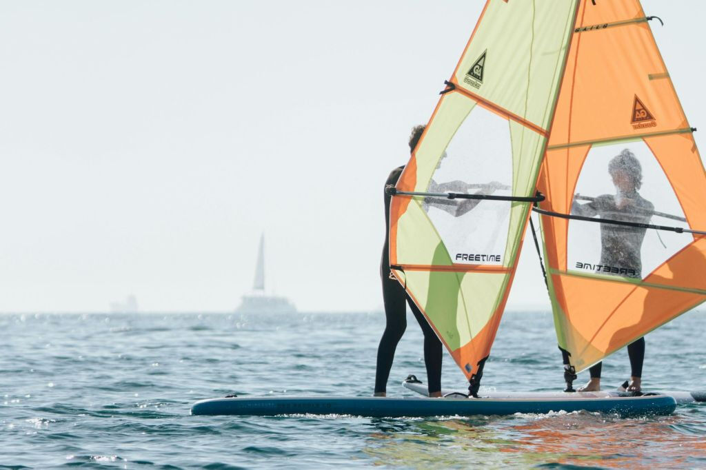 Barcelona: Guided Windsurfing Class