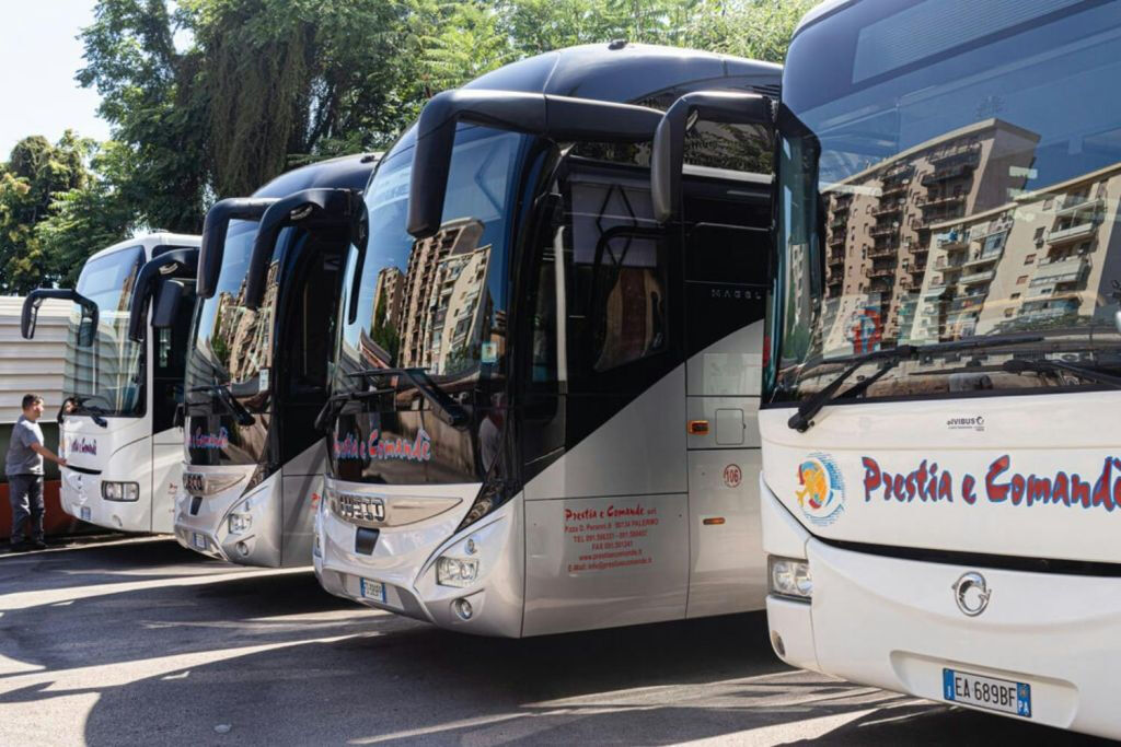 Palermo: trasferimento in autobus da/per l'aeroporto e il centro città