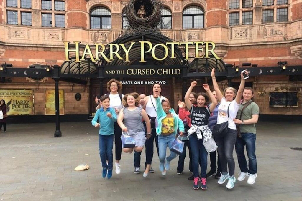 London: Guided Harry Potter Film Sites Visit + Ghost Bus Combo Tour