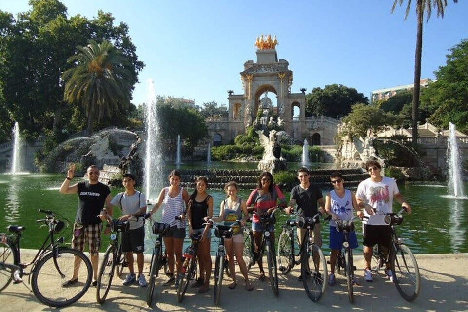Lo más destacado de Barcelona en bicicleta en español