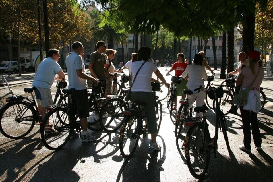 Lo más destacado de Barcelona en bicicleta en español