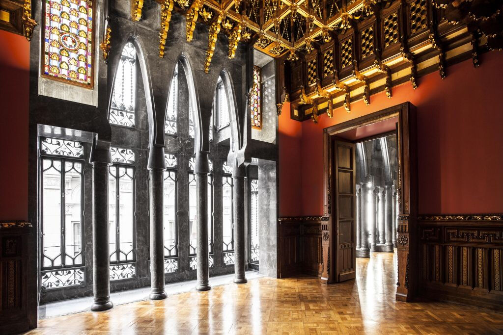 Palau Güell (Palacio Güell): Entrada