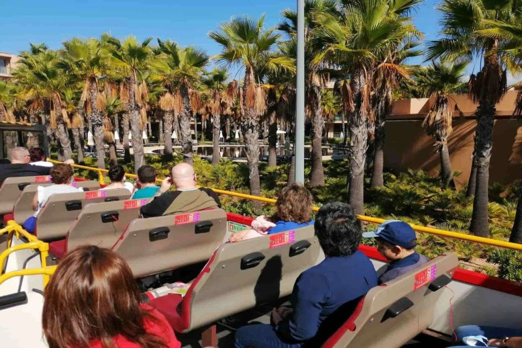 City Sightseeing Albufeira: Autobús Hop-on Hop-off + Visita Nocturna y Visita a Pie