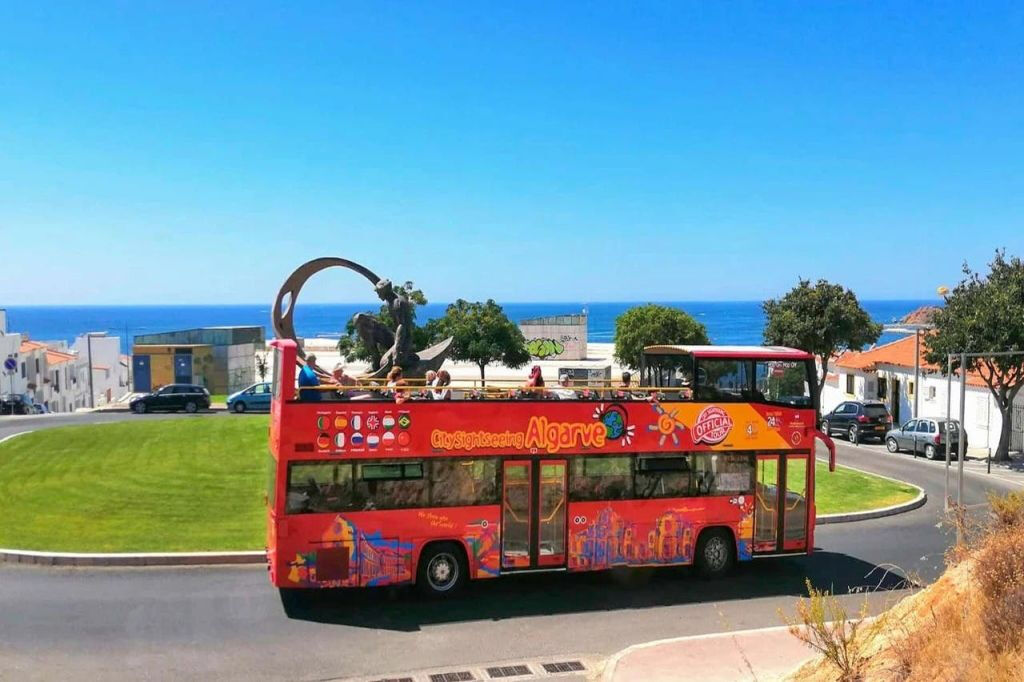 City Sightseeing Albufeira: Autobús Hop-on Hop-off + Visita Nocturna y Visita a Pie