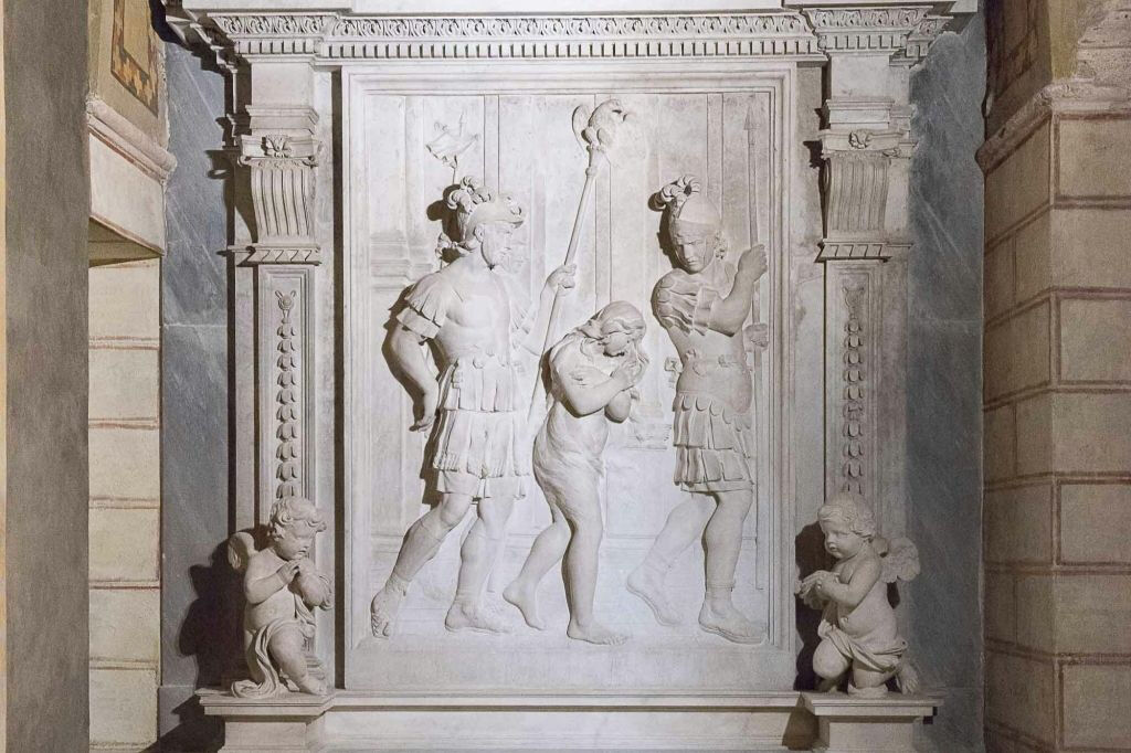 Sant'Agnese in Agone and Crypt: Accompanied Entrance