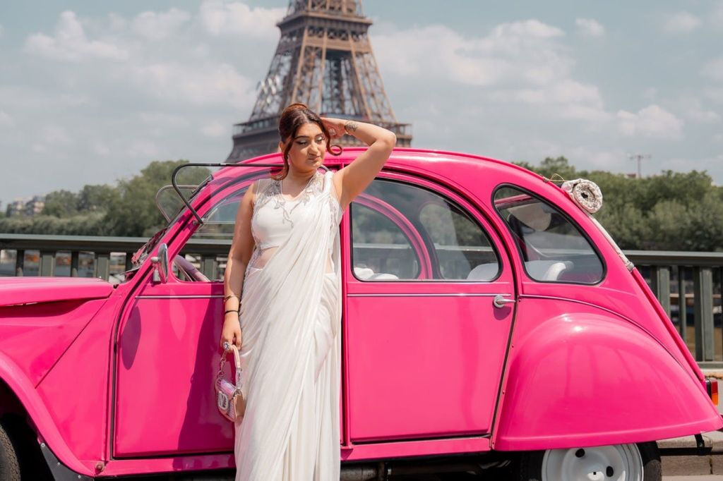 Paris: Passeio particular em um Citroën 2CV rosa