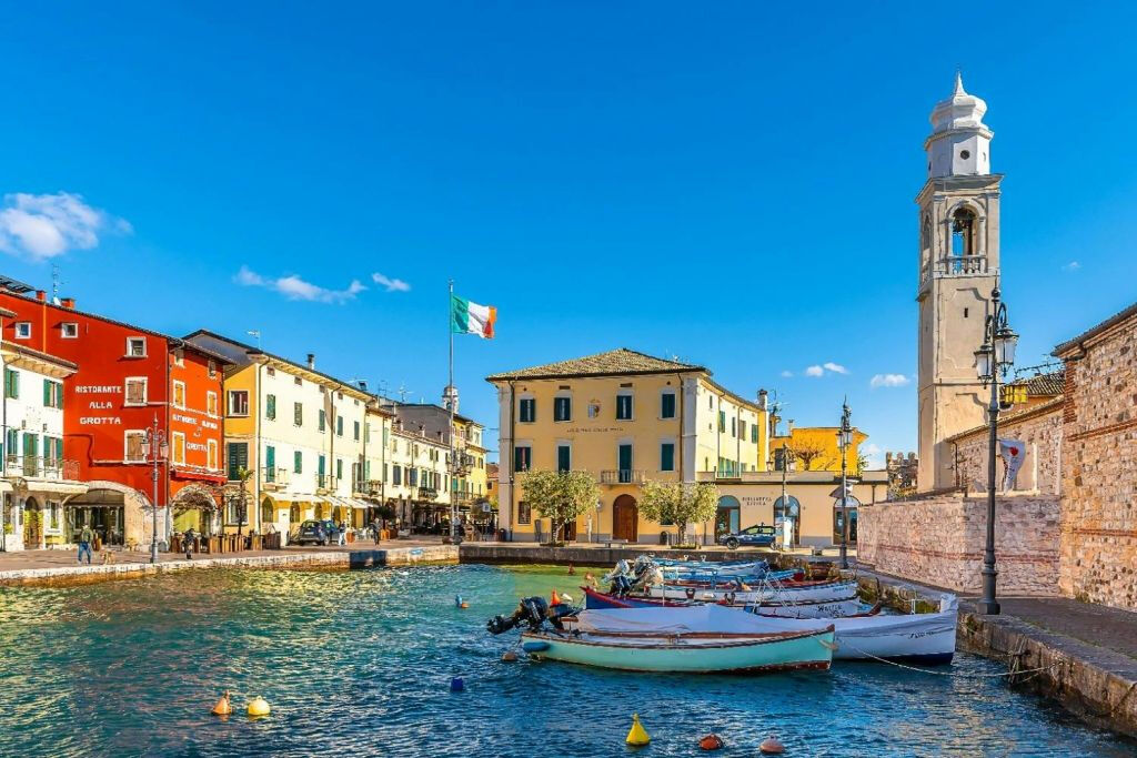 Lazise: Garda Link Bus + Train from Venice