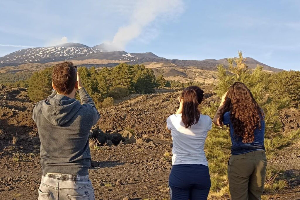 Monte Etna: Gita guidata di un giorno da Taormina + trasferimento andata e ritorno