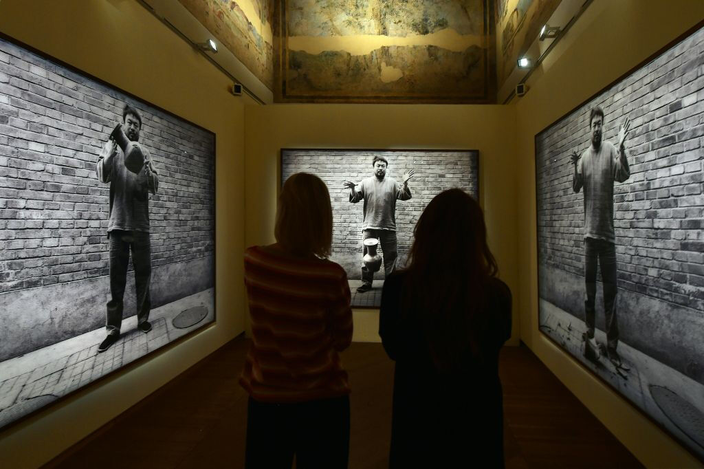 Palazzo Fava: Ai Weiwei. Chi sono io? Mostra