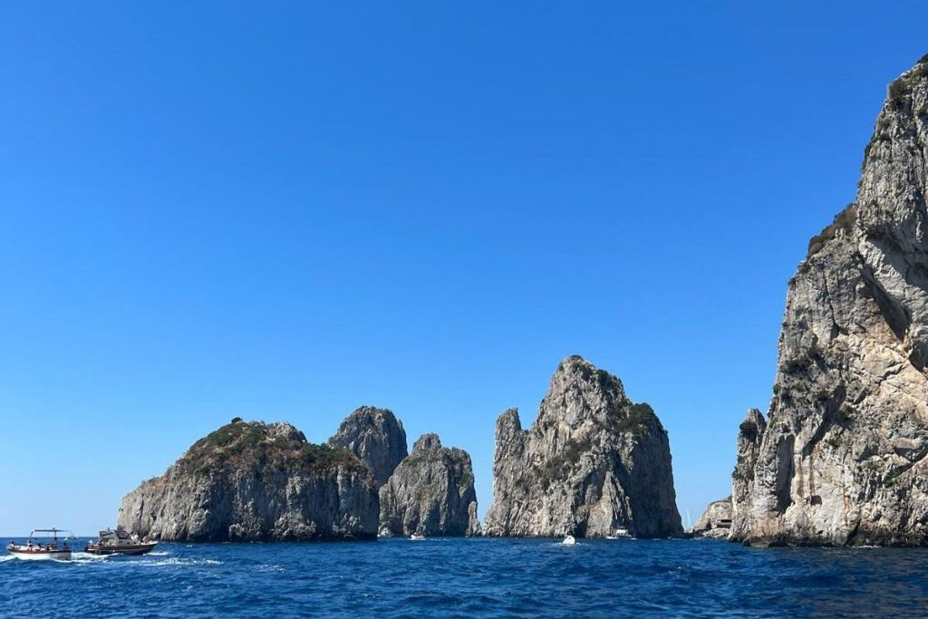 Isola di Capri: Gita di un giorno da Napoli + tour in barca