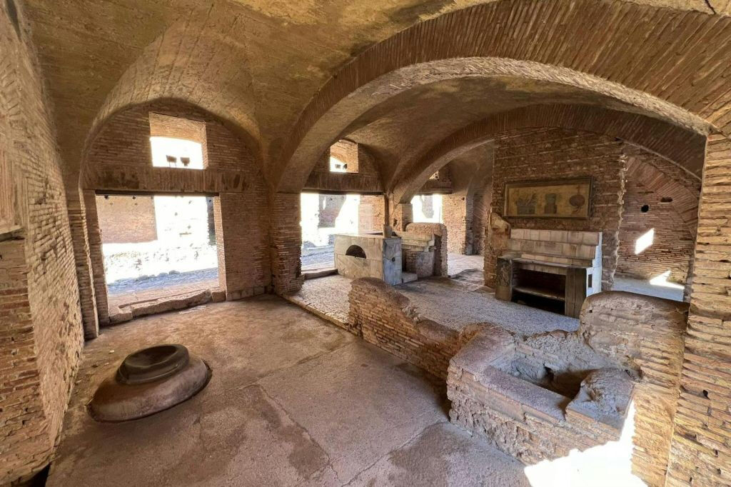 Ostia Antica: Guided Tour from Rome with Lunch