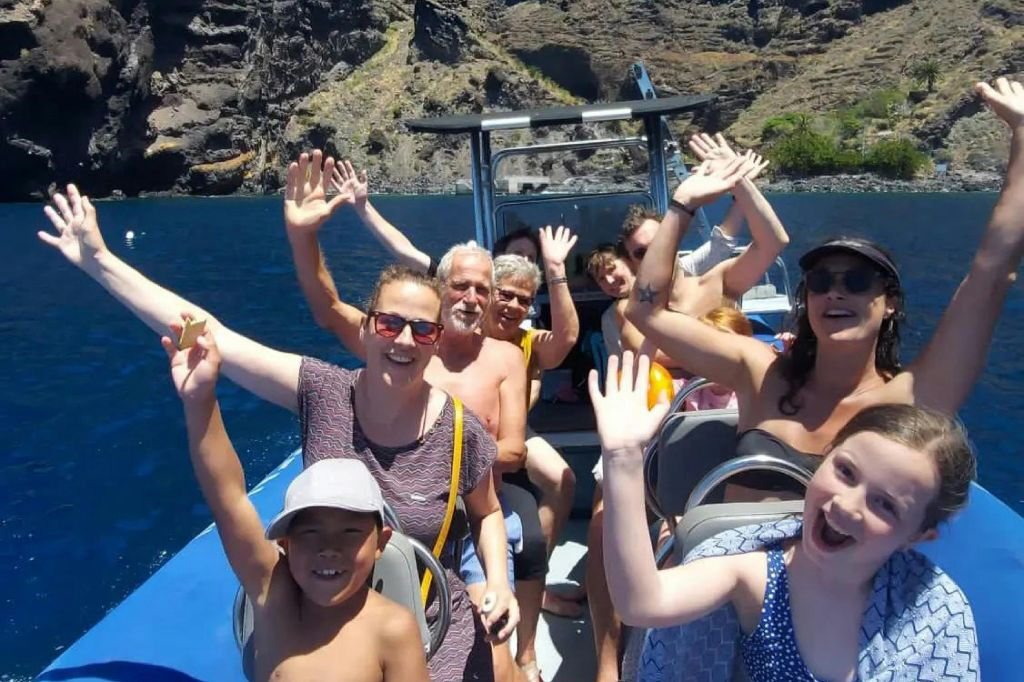 Punta De Teno: Passeio de barco de Los Gigantes + mergulho com snorkel + bebidas