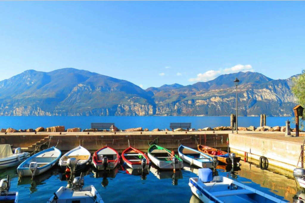 Bardolino: Garda Link Bus + Train from Venice