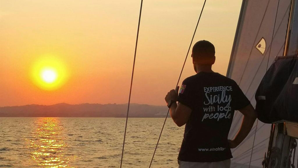 Aci Trezza: Sailboat Tour from Catania + Aperitif