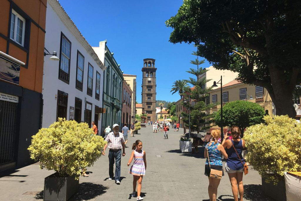 Santa Cruz, La Laguna y Anaga: Visita guiada + Transporte