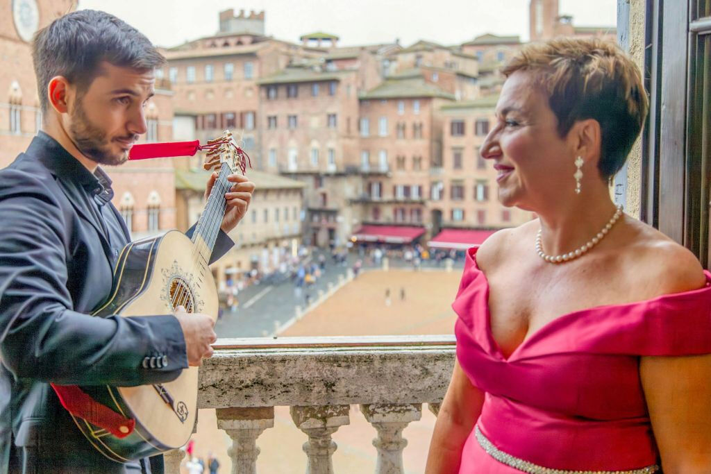 Palazzo Chigi Zondadari : Entrée + Visite guidée + Concert d'opéra