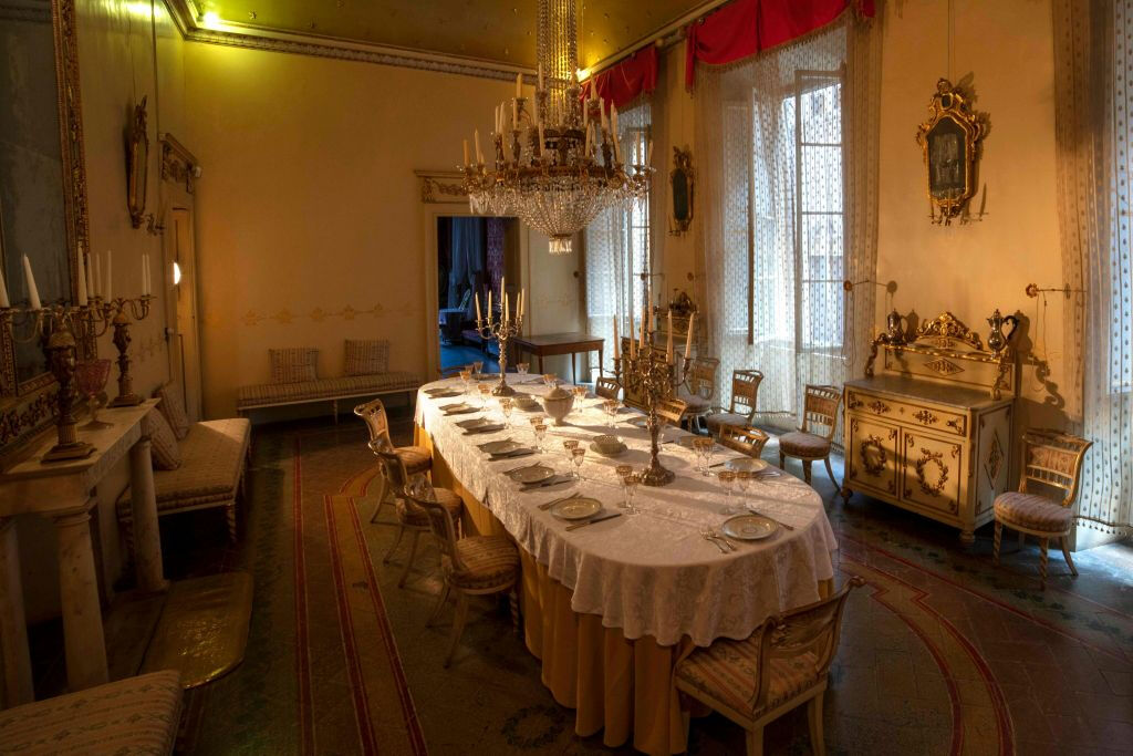 Palazzo Chigi Zondadari: entrada + visita guiada + concerto de ópera