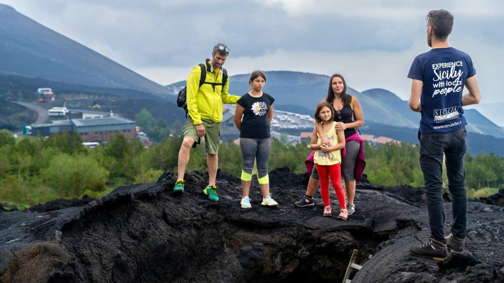 Mount Etna: Guided Day Trip from Catania