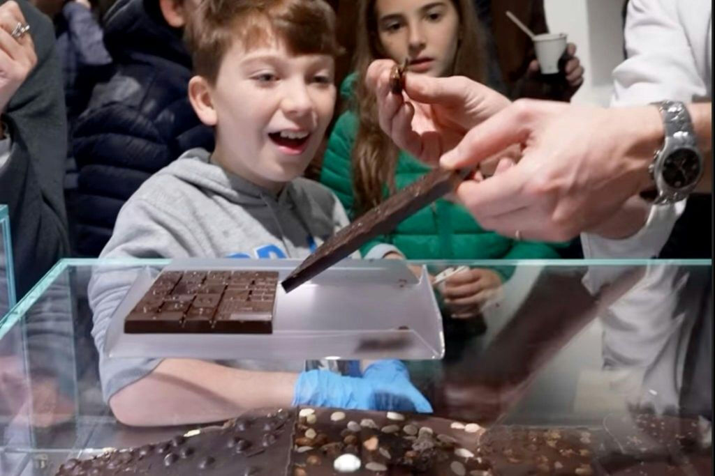 Torino: Tour guidato della Fabbrica di CioccolatoDegustazione di Torino dal 1915