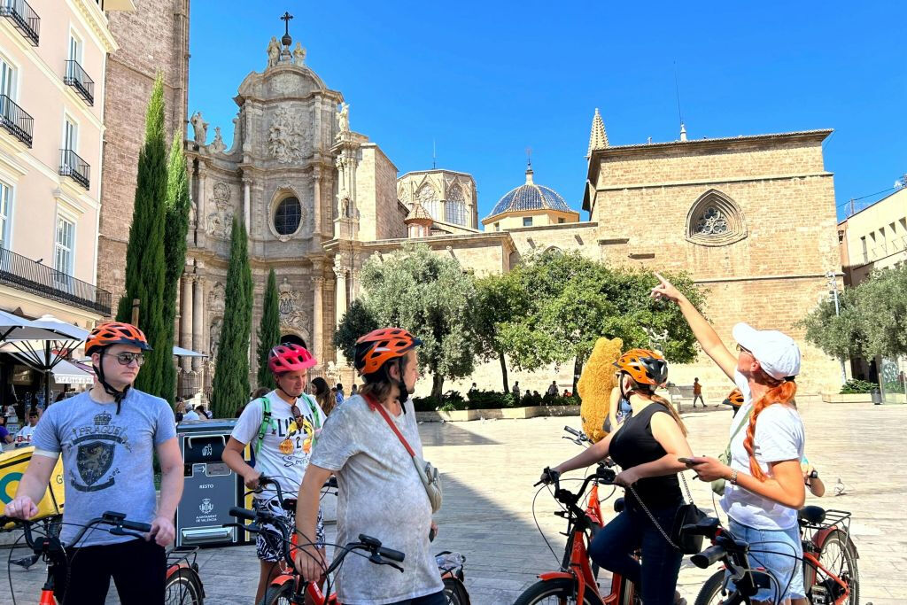 Valencia: Small-Group Guided E-bike Tour