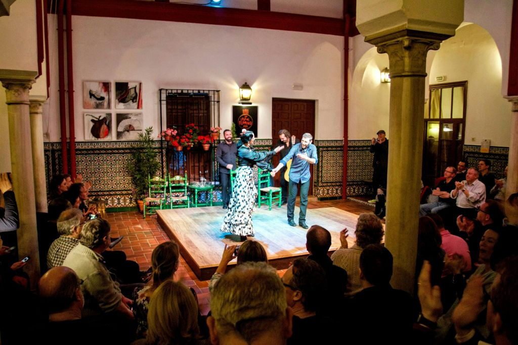 Séville : Visite guidée de la gastronomie + spectacle de flamenco