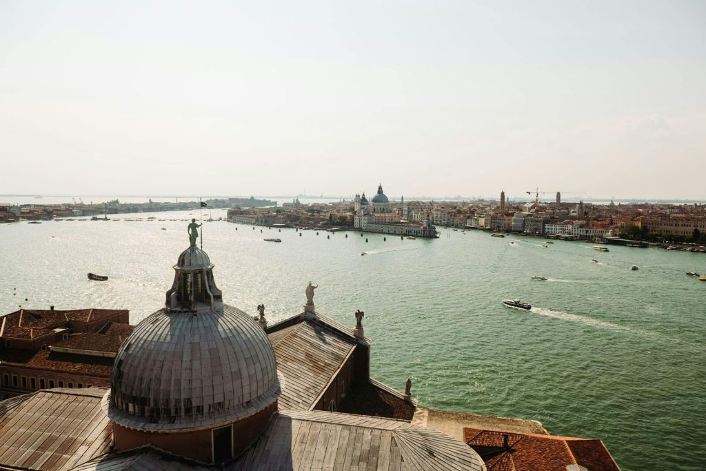 Veneza: Passeio de barco guiado pelo Grande Canal + entrada no campanário de San Giorgio Maggiore