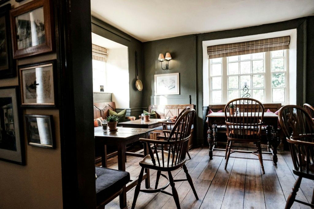 Cotswolds & Oxford: Guided Day Tour from London + Country Pub Lunch