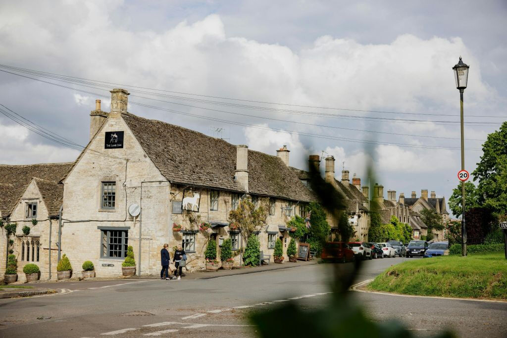 Cotswolds & Oxford: Guided Day Tour from London + Country Pub Lunch