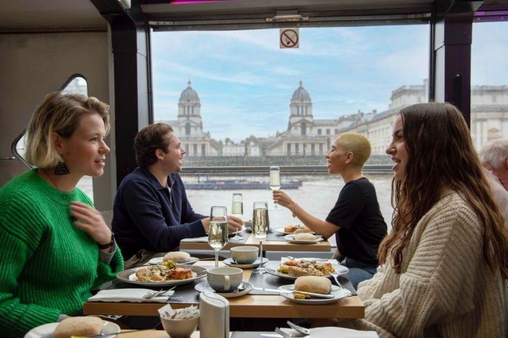Londres: Almuerzo en crucero por el Támesis