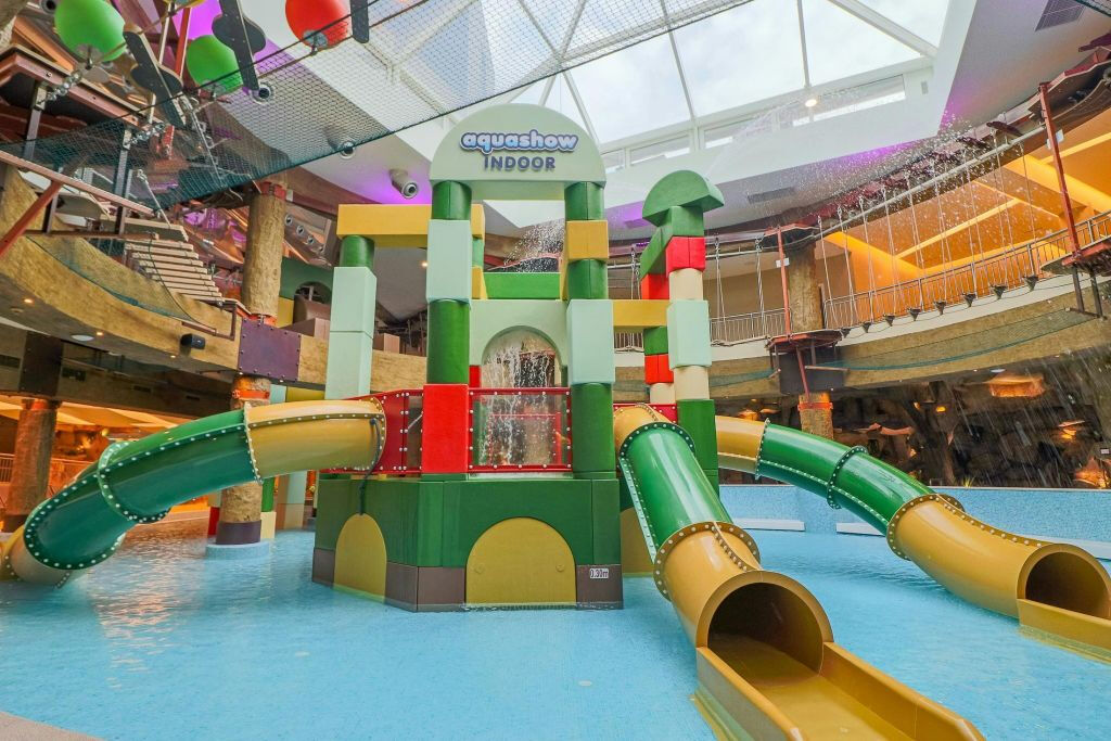 Aquashow: Entrada al parque acuático cubierto