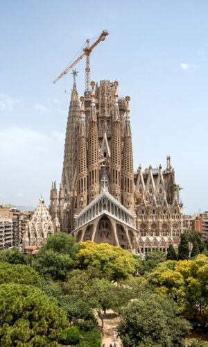 Barcelona Essentials Pass (with 96H Public Transport Card)