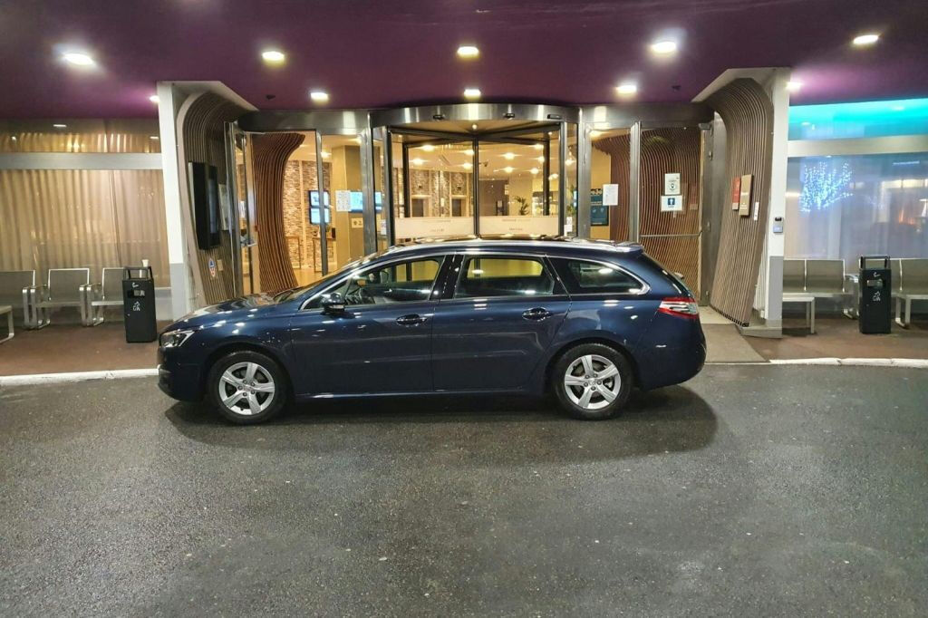 París: Traslado privado del aeropuerto CDG al hotel