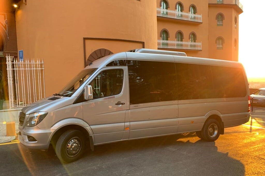 Granada: Traslado privado desde/hasta el aeropuerto