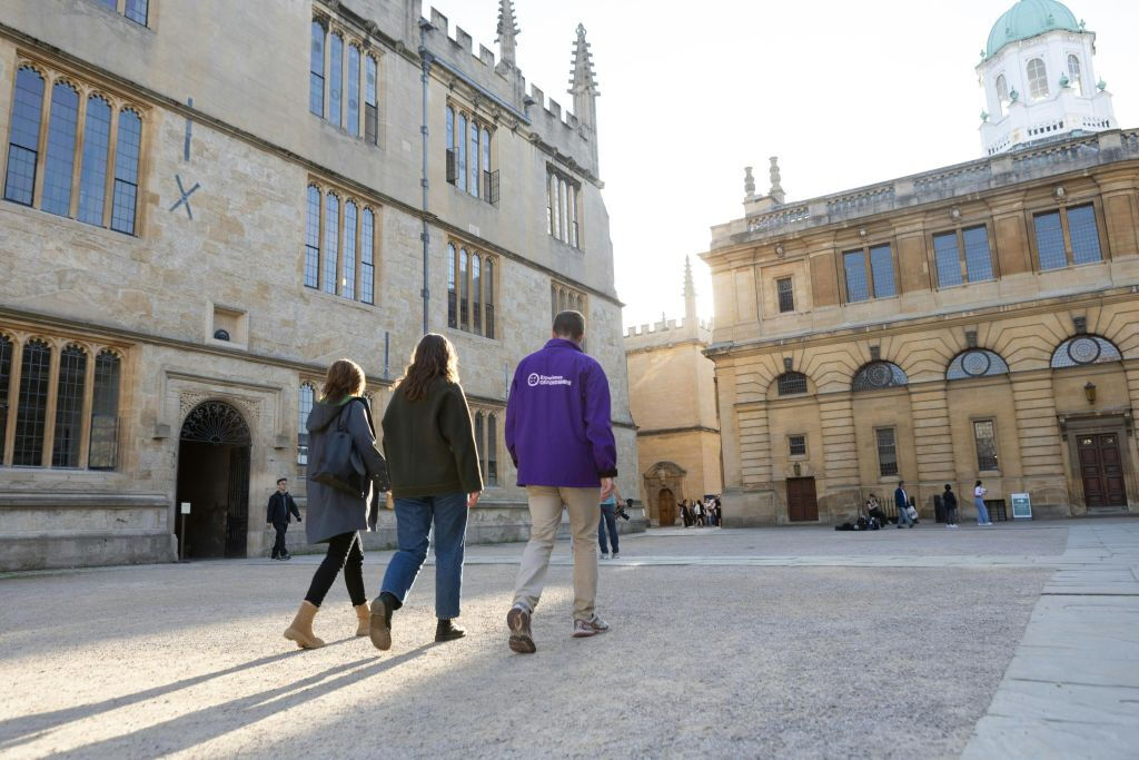 Oxford: On-Screen Guided Walking Tour