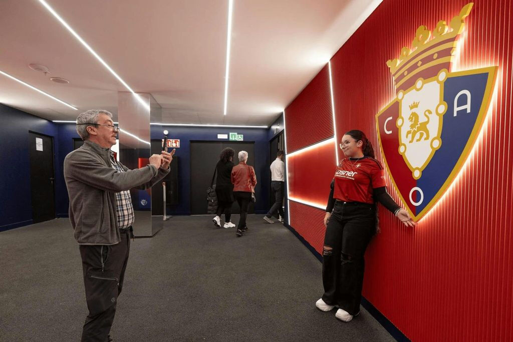 Estadio CA Osasuna El Sadar: Visita guiada interactiva en español