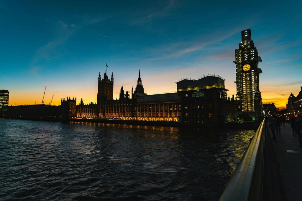 Londres: Visita guiada nocturna a pie de más de 30 lugares de interés