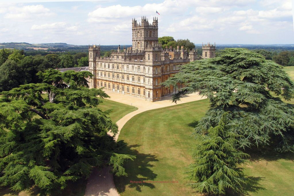 Downton Abbey Filming Locations, Cotswolds & Highclere Castle: Small-Group Tour