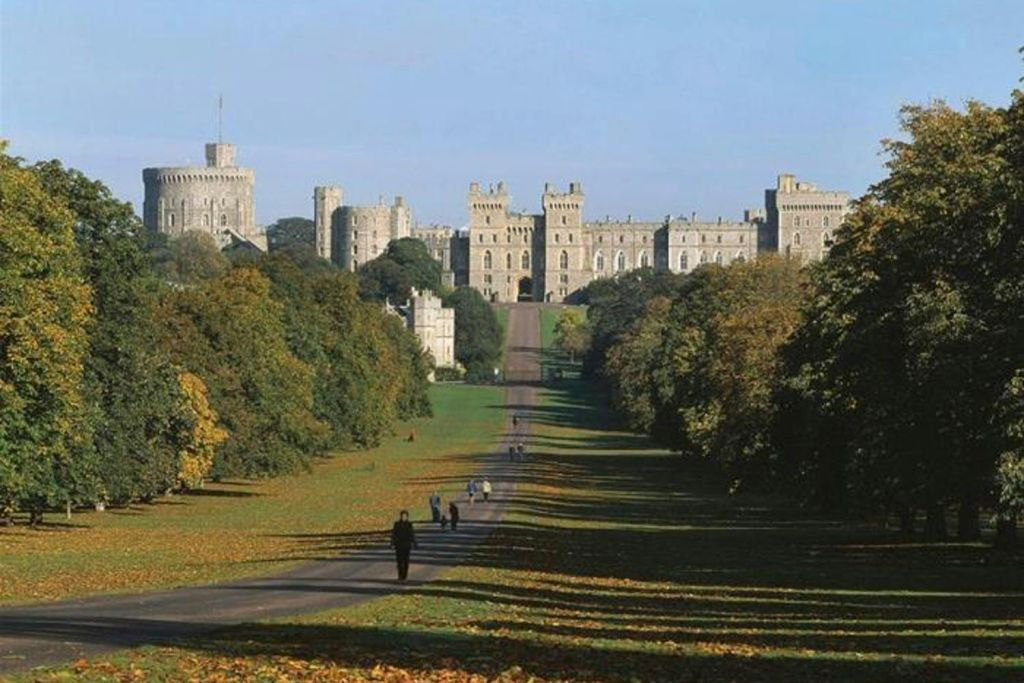 Windsor London : 24-Hr Hop-on Hop-off Bus Tour + Audio Guide