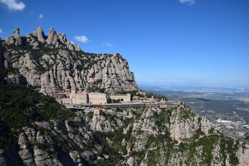 Montserrat: Half-Day Guided Tour from Barcelona