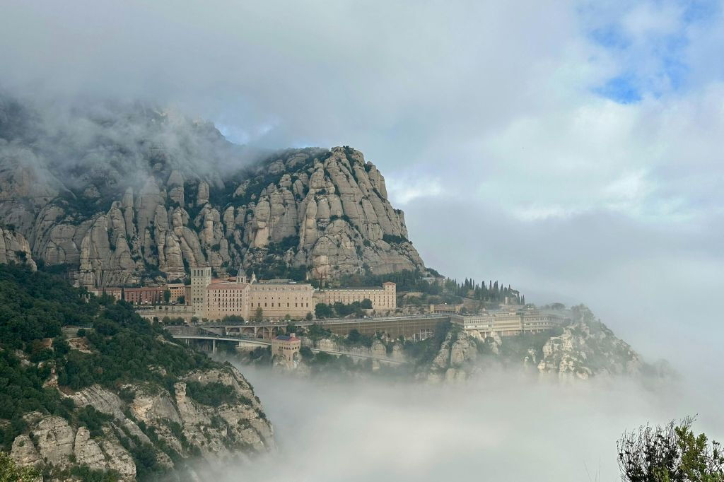 Montserrat: Half-Day Guided Tour from Barcelona