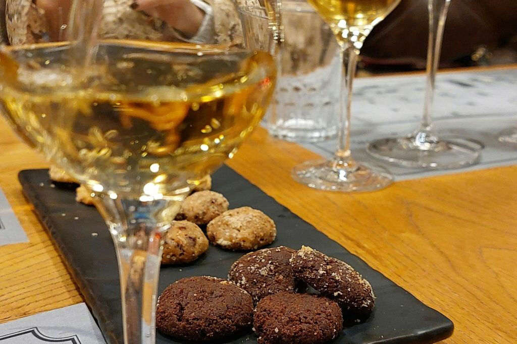 Roma: Degustazione di vino e olio d'oliva con abbinamento di cibo che ti cambierà la vita