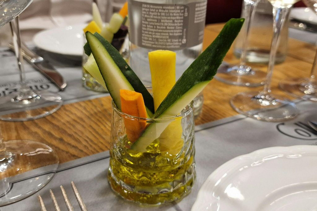 Roma: Degustazione di vino e olio d'oliva con abbinamento di cibo che ti cambierà la vita