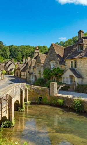 Cotswolds: Guided Day Tour from London + Lunch