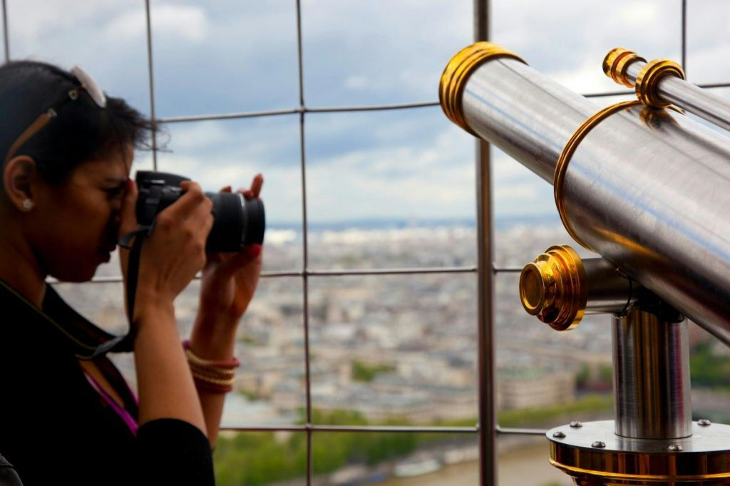 Tour Eiffel : accès au 1er, 2ème étage et sommet + visite guidée