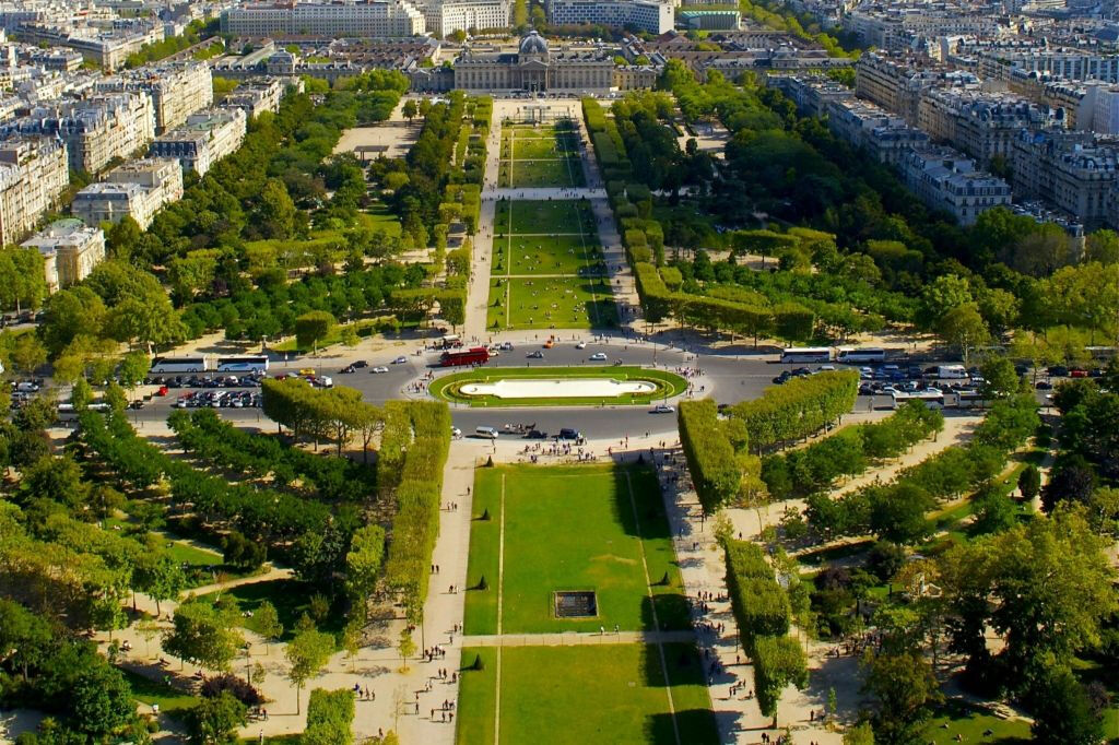 Tour Eiffel : accès au 1er, 2ème étage et sommet + visite guidée