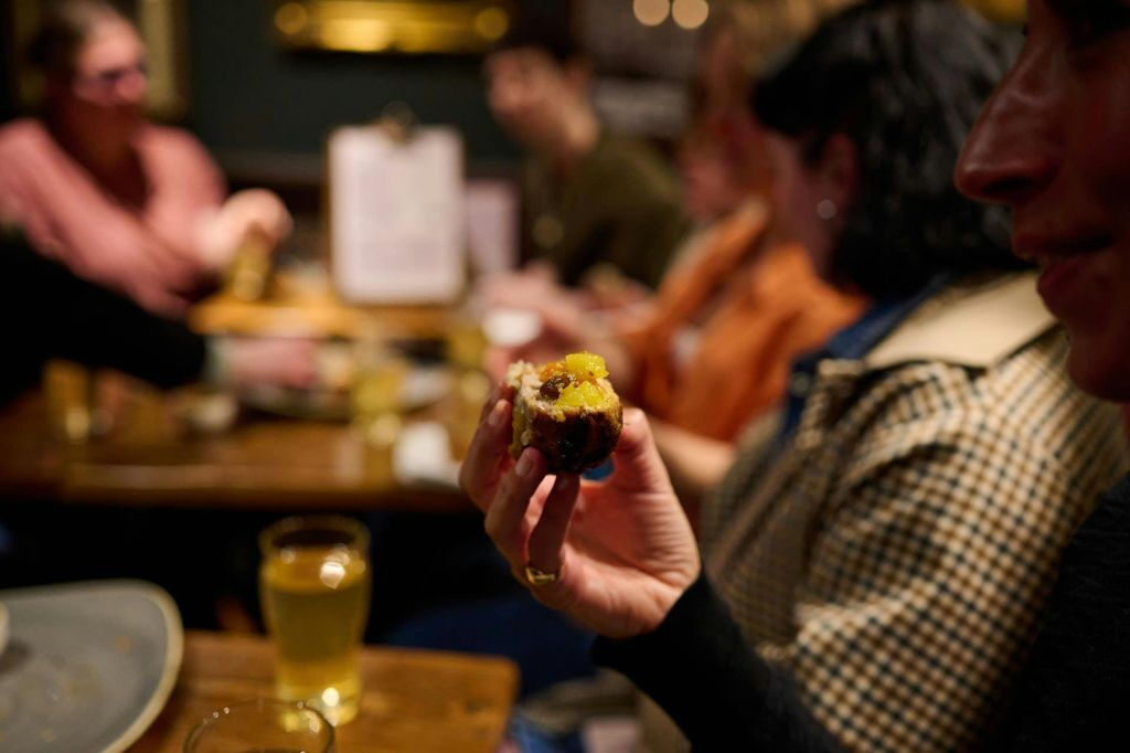 Londres: Visita guiada a pie por pubs y restaurantes + Degustaciones + Bebidas